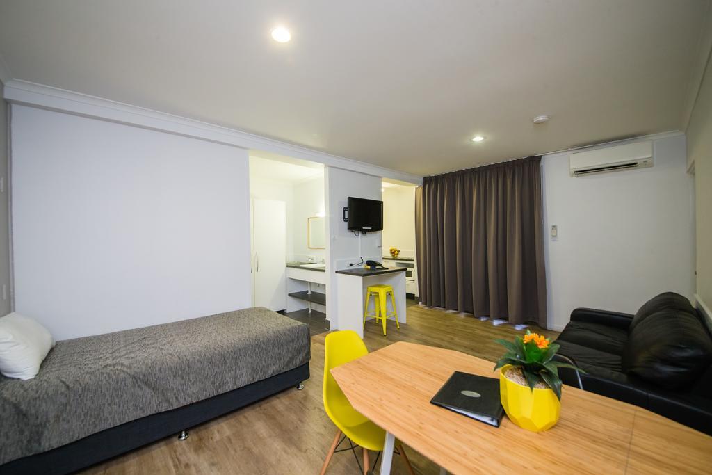 Glenmore Palms Motel Rockhampton Buitenkant foto